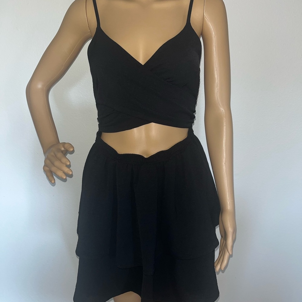 Black Wrapped Dress Ruffle Layered Spaghetti Strap Flowy
